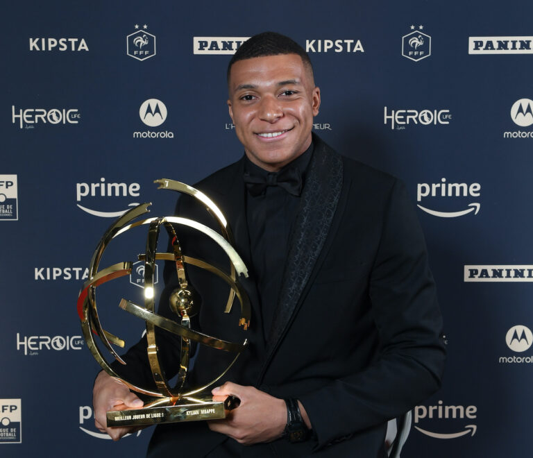 Trophées UNFP Du Football : Kylian Mbappé Sacré Meilleur Joueur De La ...